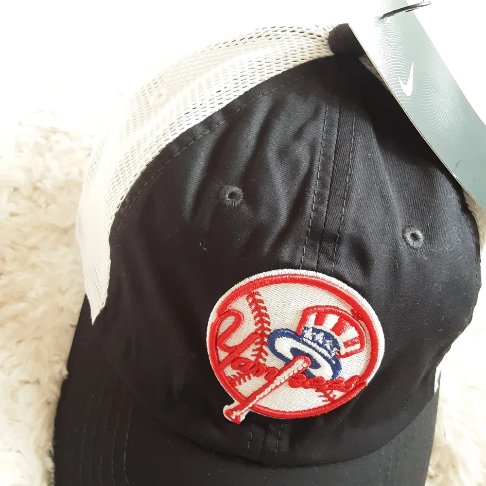 Nike New York Yankees Heritage86 Dri-FIT Adjustable Cap NWT - Picture 3 of 6